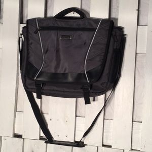 Kenneth Cole Reaction Laptop Bag Black Charcoal